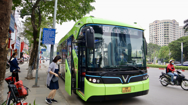 Hà Nội: Đến ngày 1/7, 100% xe buýt hoạt động trong Vành đai 1 sử dụng năng lượng xanh -0