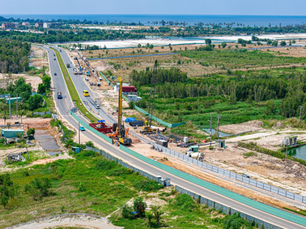 Phú Quốc sắp có tuyến tàu LRT 18 phút nối sân bay với trung tâm APEC -0