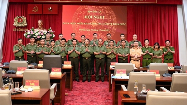 Xây dựng lực lượng tham mưu Cảnh vệ chuyên sâu, tinh, gọn, mạnh, đáp ứng yêu cầu, nhiệm vụ trong kỷ nguyên mới