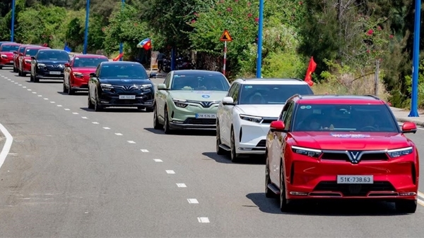 Vingroup gia hạn chương trình chuyển đổi xe xăng sang xe điện tới 30/4/2026