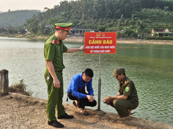 Công an xã chủ động phòng ngừa đuối nước -0