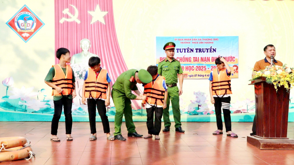 Công an xã chủ động phòng ngừa đuối nước -0