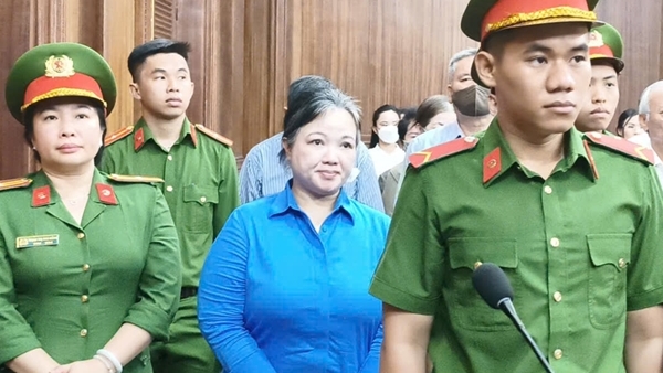 Vụ “biến” đất công thành đất tư: Nhiều bị cáo khóc, ăn năn nhận lỗi