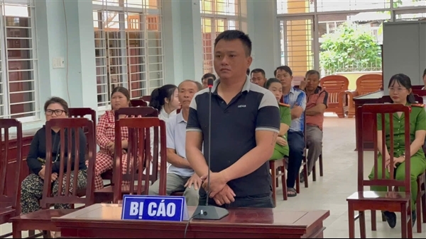 Phạt tù thuyền trưởng đưa 4 ngư dân xuất cảnh trái phép để.... đánh cá