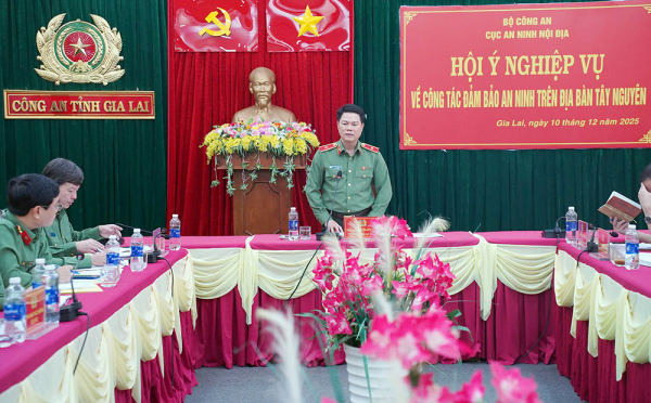 cong an noi dia.jpg -1