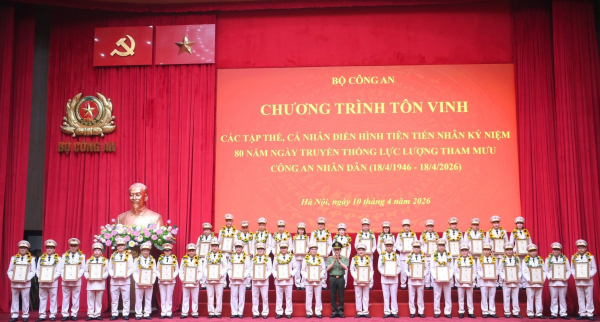 cuong1.jpg -0