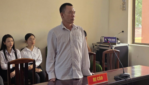 Thuyền trưởng lãnh 7 năm tù vì tổ chức cho 16 ngư dân xuất cảnh trái phép -0