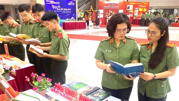 Triển lãm sách, công nghệ thư viện, lan toả văn hoá đọc, kết nối tri thức