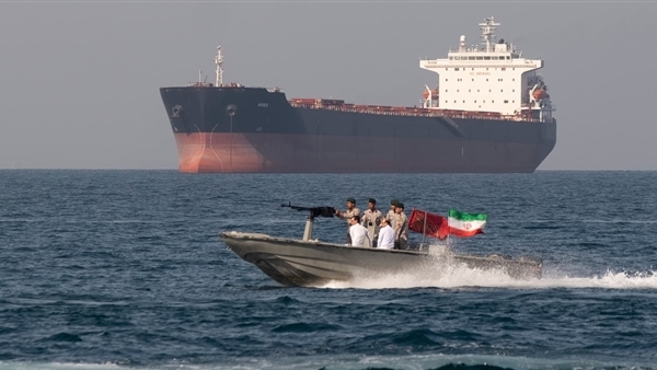 Iran mở cửa eo biển Hormuz
