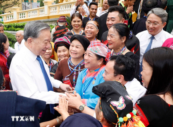 Tổng Bí thư, Chủ tịch nước: Già làng, trưởng bản góp phần củng cố khối đại đoàn kết toàn dân tộc -0