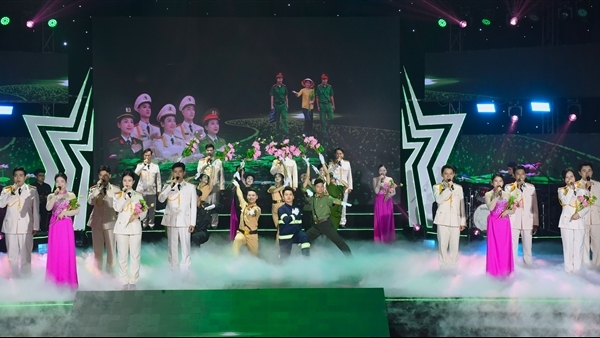 “Giai điệu bình yên” tôn vinh Công an vùng đất sen hồng Đồng Tháp