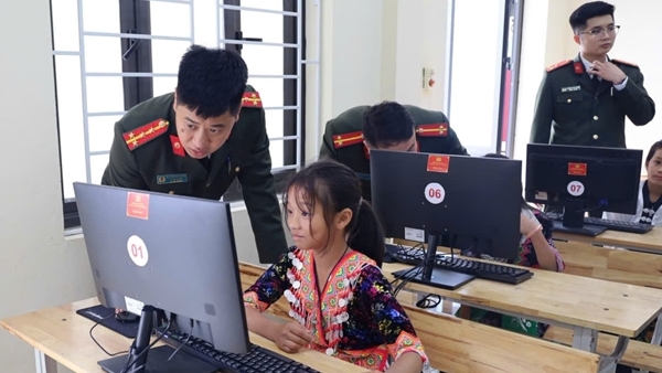 Người chỉ huy trẻ giữ vững “mạch tham mưu” bằng bản lĩnh và trí tuệ