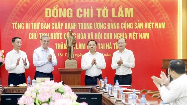 Khơi dậy khát vọng phát triển, quyết tâm đạt mục tiêu tăng trưởng bền vững Hà Tĩnh
