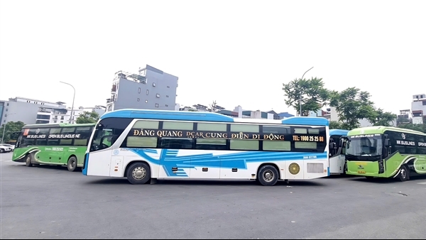 Xe hợp đồng tung hoành, xe khách tuyến đìu hiu