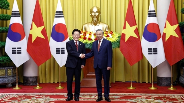 Báo chí Hàn Quốc: Tổng thống Lee muốn cùng Việt Nam tạo nên “kỳ tích sông Hồng”