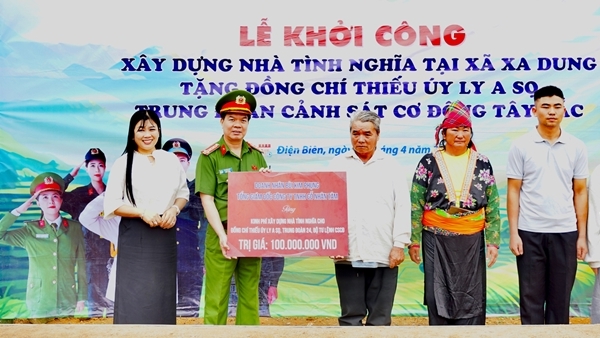 Bộ Tư lệnh Cảnh sát cơ động khởi công nhà tình nghĩa tại Điện Biên