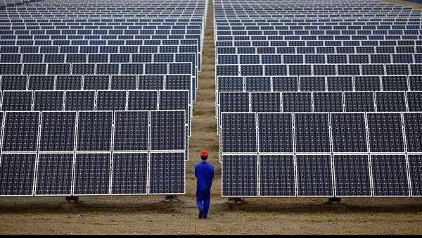 Trung Quốc gom bạc để phát triển năng lượng mặt trời
