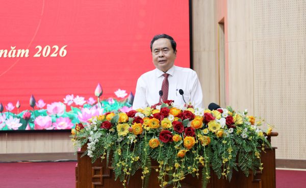 Chủ tịch Quốc hội Trần Thanh Mẫn thăm, tặng quà gia đình chính sách, công nhân, người lao động tỉnh An Giang -0