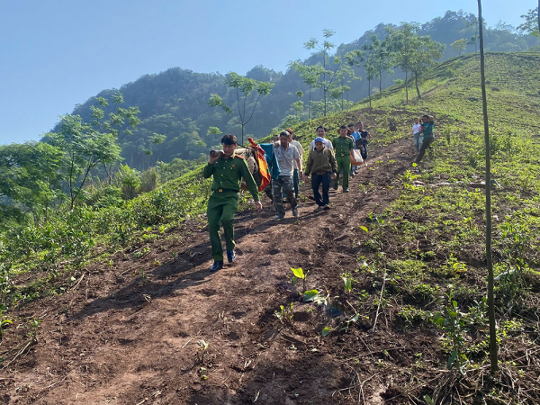 Sưởi ấm lòng dân nơi bản cao -0