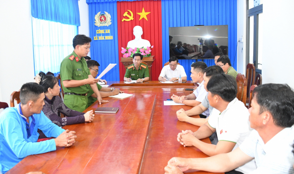 Phát huy hiệu quả CLB phòng, chống khai thác khoáng sản trái phép ở xã đảo Hòa Minh -0
