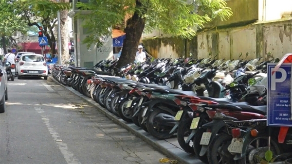 Hà Nội: Dự kiến thu phí vỉa hè tối đa 400.000đ/m2/tháng