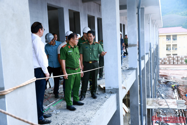Chắp cánh ước mơ cho trẻ em nơi biên cương Thu Lũm -5