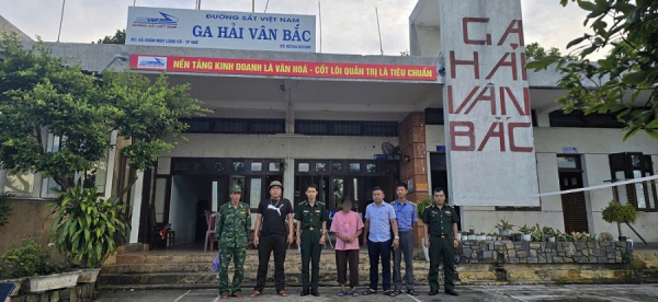 Xuyên đêm băng rừng Hải Vân tìm cô gái mất tích sau khi dừng tàu Bắc – Nam -0