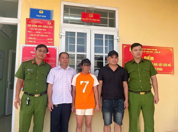 Xuyên đêm băng rừng Hải Vân tìm cô gái mất tích sau khi dừng tàu Bắc – Nam -0