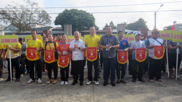 Sôi nổi hội thi bắn ná, bắn nỏ của đồng bào các dân tộc thiểu số tại Đà Nẵng -0