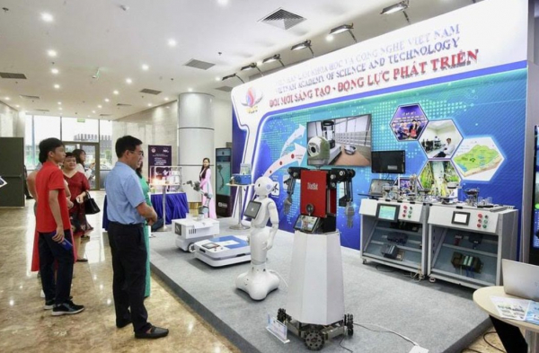 Đẩy mạnh phân cấp, đơn giản hóa thủ tục hành chính&nbsp;thúc đẩy đổi mới sáng tạo -0
