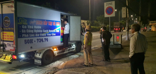 TP Hồ Chí Minh: Liên tiếp phát hiện, tiêu hủy hàng tấn sản phẩm động vật không rõ nguồn gốc -2