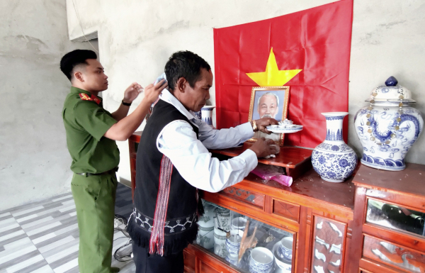 Ơn Đảng, ơn Bác Hồ - Mạch sống chảy mãi giữa đại ngàn Trường Sơn -0
