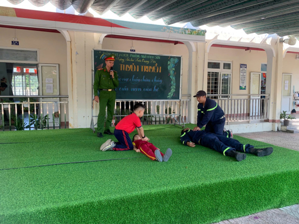 Cảnh sát PCCC và CNCH Đà Nẵng: 
