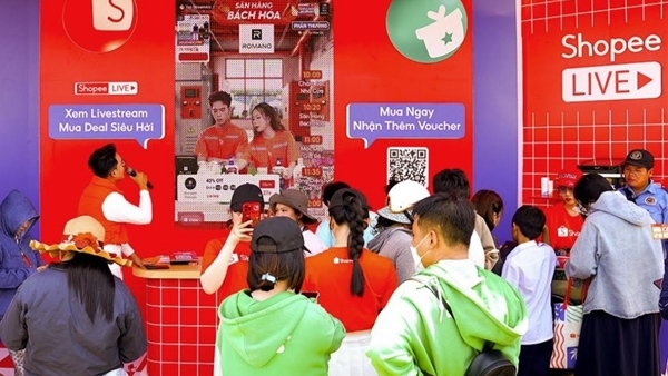 Shopee mở rộng các chương trình hỗ trợ chi phí cho người bán và gia tăng giá trị trải nghiệm