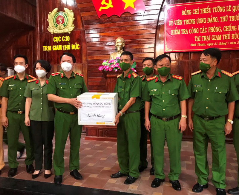 Deputy Minister Le Quoc Hung inspects Thu Duc and Huy Khiem Prisons -0