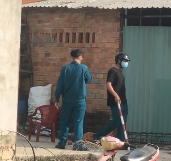 Sát hại vợ còn đâm bị thương hai Công an xã  -0