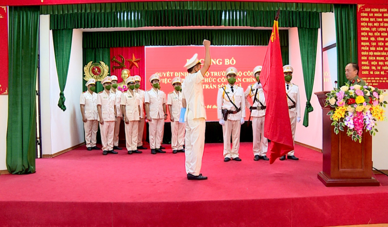 Công an Sơn La đưa hơn 1.000 cán bộ chính quy về xã -0