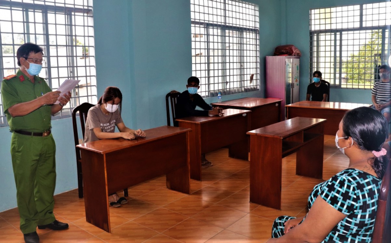 Bữa nhậu trị giá 135 triệu đồng -0