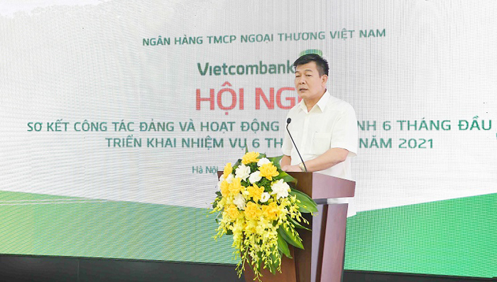 Vietcombank quyết tâm hoàn thành “nhiệm vụ kép” trong 6 tháng cuối năm -0