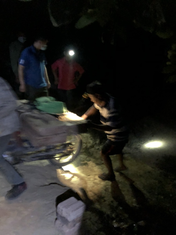 Thêm một vụ lâm tặc rút dao đe doạ cướp tang vật -0