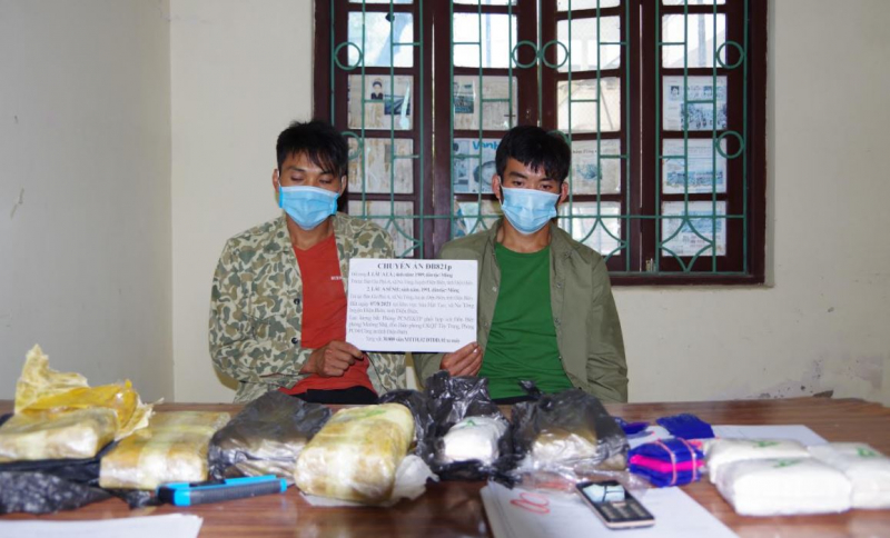 Bắt 2 anh em ruột cùng 30.000 viên ma tuý tổng hợp -0