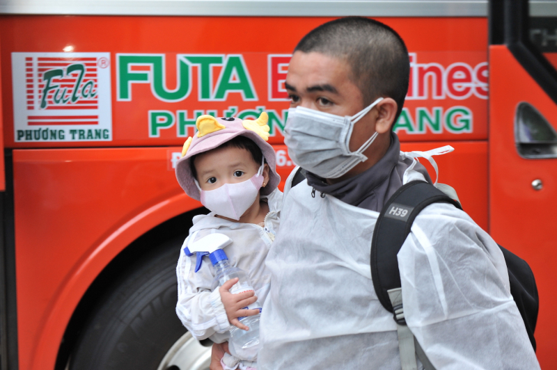 Đoàn xe đầu tiên chở công dân Đắk Lắk về quê nhà an toàn -1