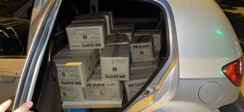 Thu giữ 30 ngàn đôi găng tay y tế không nguồn gốc -0