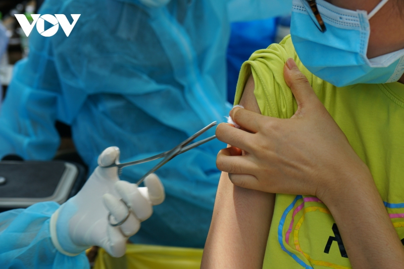 HCM City negotiates to buy five million doses of Moderna vaccines -0