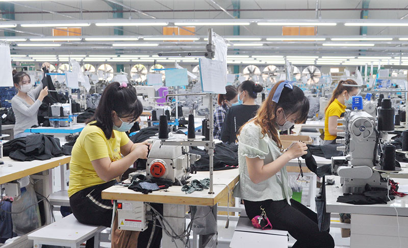 Bảo đảm an toàn cho người lao động để duy trì sản xuất  -0