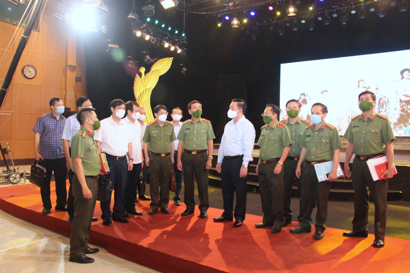 Đổi mới, nâng cao chất lượng hoạt động của các cơ quan báo chí, xuất bản trong CAND -0