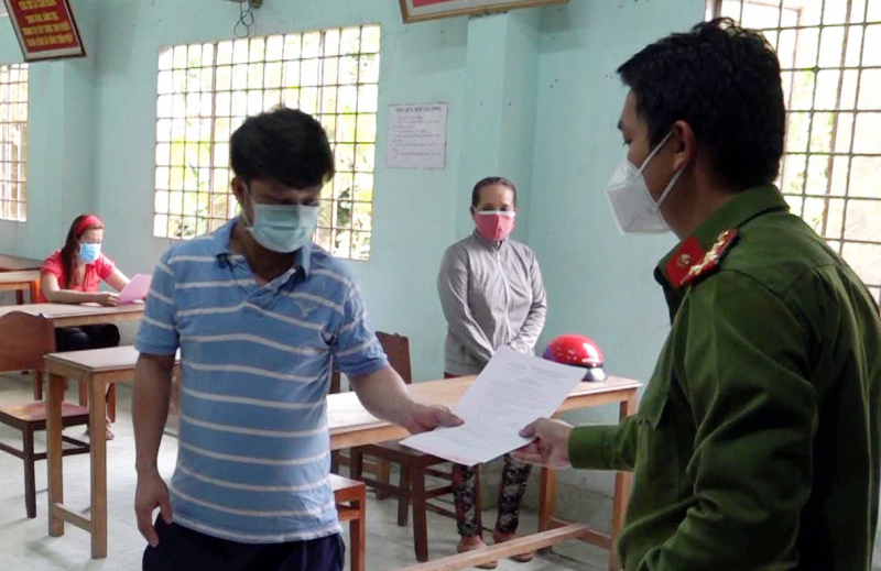 Bị phạt 21,5 triệu đồng/người vì tập tụ lắc bầu cua -0