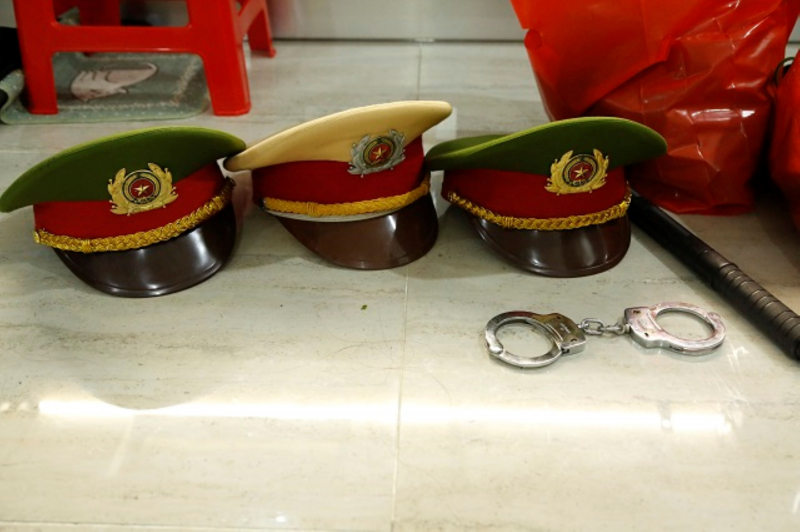 Lật mặt thiếu tá rởm chuyên nghề lừa đảo -0