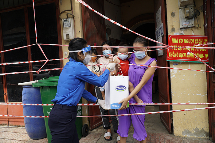 San sẻ khó khăn với cộng đồng - 1 trong 3 mục tiêu của Vinamilk trong mùa dịch -0