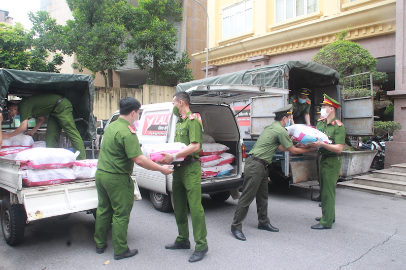 Khởi động chiến dịch Chung tay cùng cộng đồng vượt qua dịch bệnh COVID-19 -1